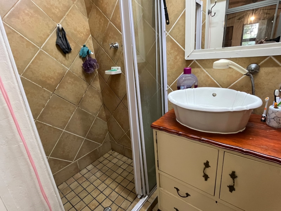 6 Bedroom Property for Sale in Rosemount Eastern Cape